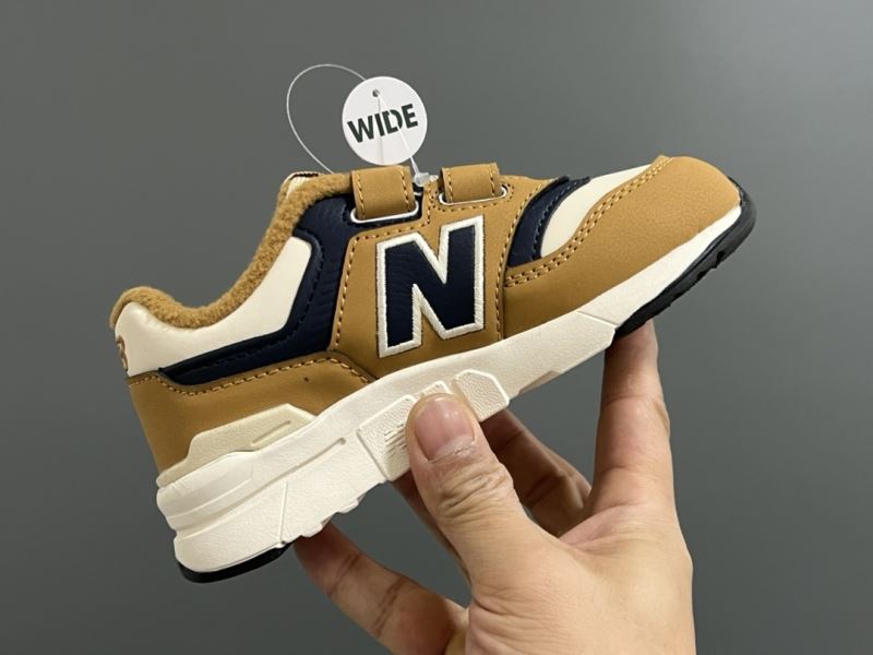 NEW BALANCE SHOES